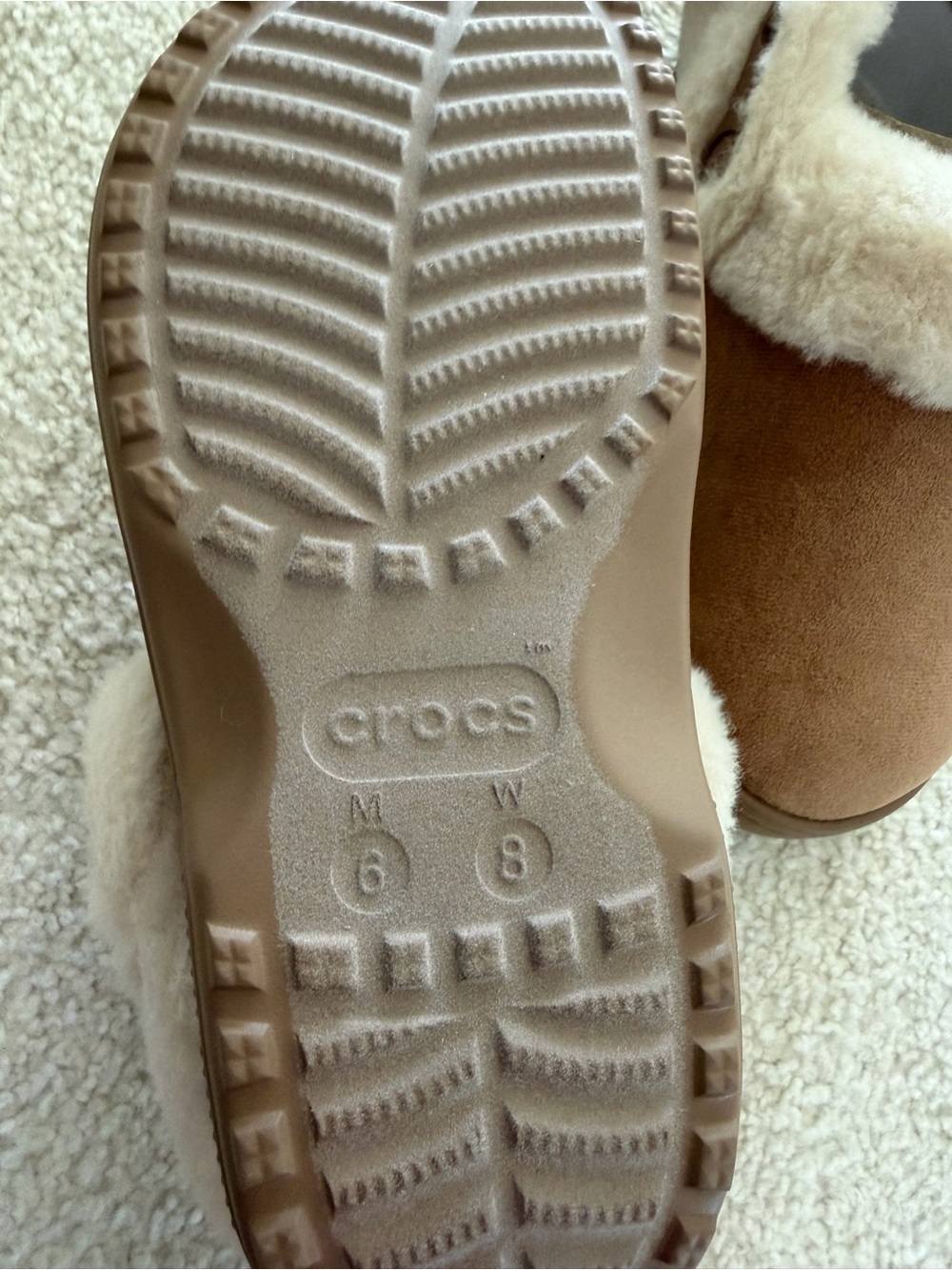 NWT CROCS Unfurgettable Clog - Picture 2 of 5